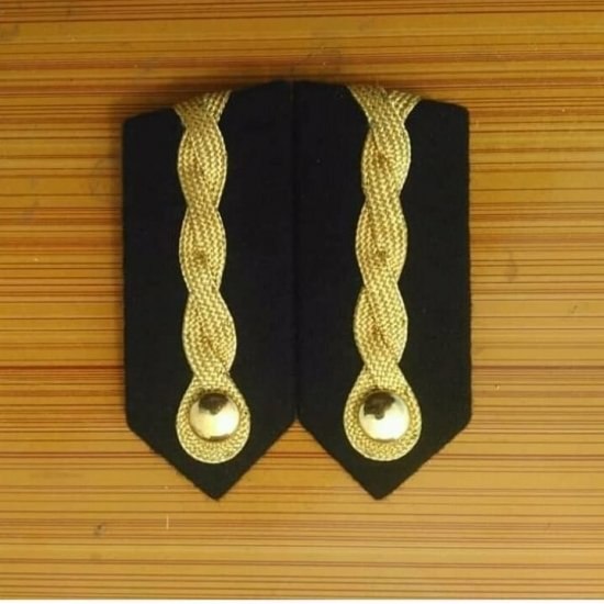 Shoulder Board